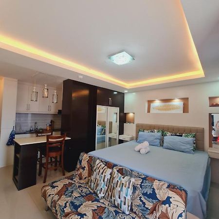 Italian Inspired Tropical-Themed Studio Condo Davao Exterior photo