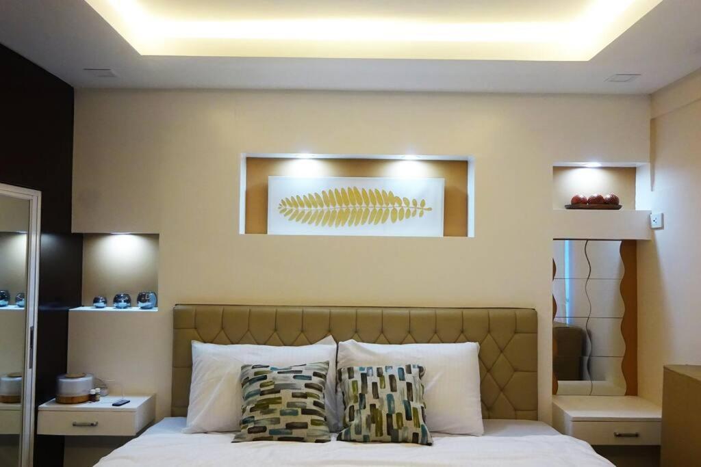 Italian Inspired Tropical-Themed Studio Condo Davao Exterior photo