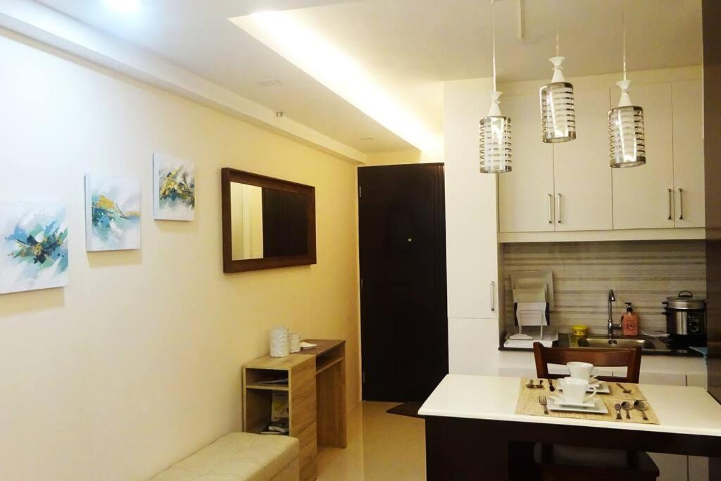 Italian Inspired Tropical-Themed Studio Condo Davao Exterior photo